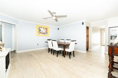 House in Sanford, Florida 6 bedrooms, 465.07 sq.m. № 1909592 - photo 18