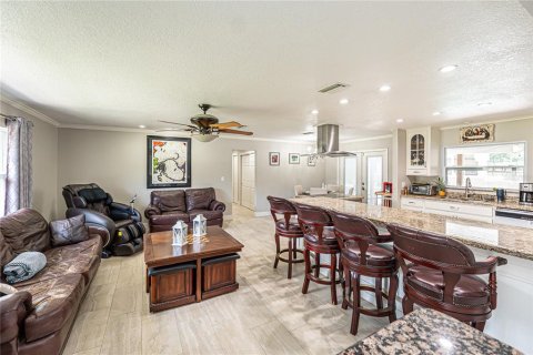 House in Sanford, Florida 6 bedrooms, 465.07 sq.m. № 1909592 - photo 30