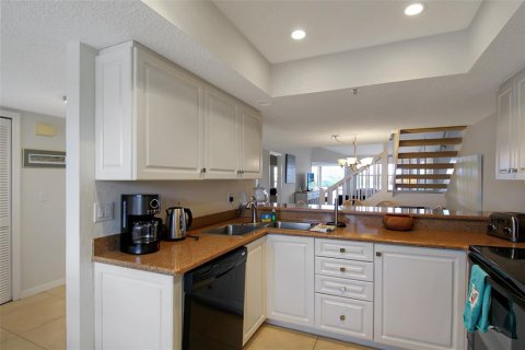 Condo in Sarasota, Florida, 3 bedrooms  № 958014 - photo 10