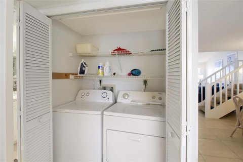 Condo in Sarasota, Florida, 3 bedrooms  № 958014 - photo 11