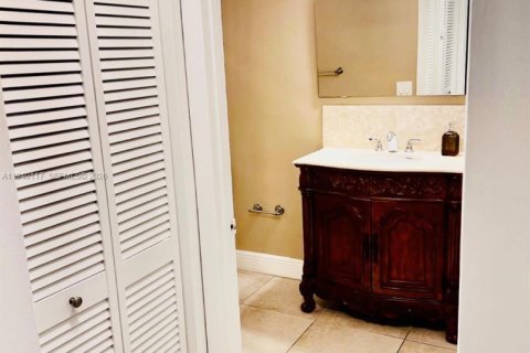 Apartment in Tamarac, Florida 2 bedrooms, 95.69 sq.m. № 2002671 - photo 23