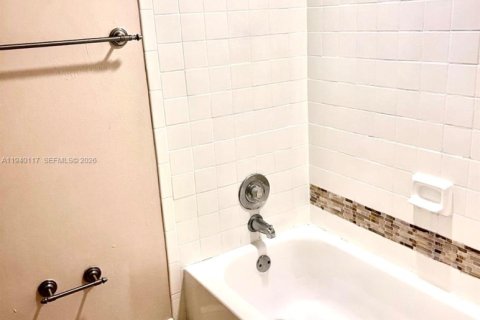 Apartment in Tamarac, Florida 2 bedrooms, 95.69 sq.m. № 2002671 - photo 22