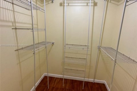 Купить кондоминиум в Лодерхилл, Флорида 2 спальни, 74.32м2, № 1985376 - фото 25