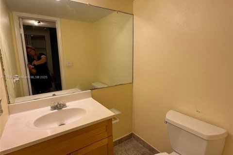 Купить кондоминиум в Лодерхилл, Флорида 2 спальни, 74.32м2, № 1985376 - фото 12