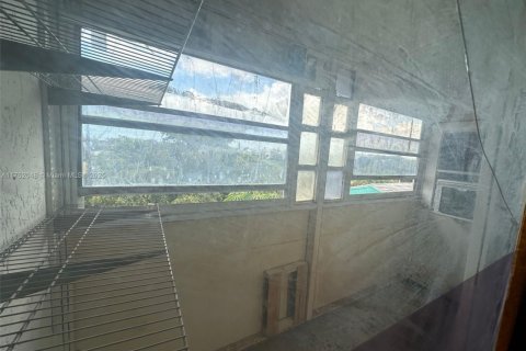 Купить кондоминиум в Лодерхилл, Флорида 2 спальни, 74.32м2, № 1985376 - фото 24