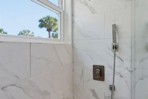 Condo in Tampa, Florida, 2 bedrooms  № 2092691 - photo 18