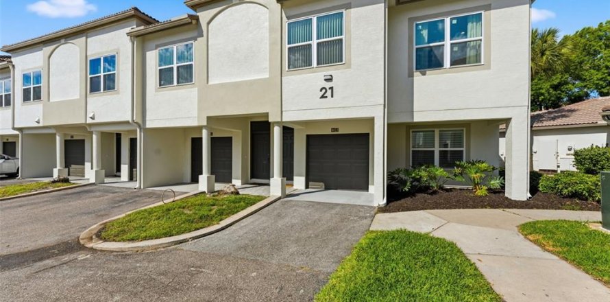 Condo in Tampa, Florida, 2 bedrooms  № 2092691