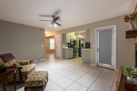House in Lutz, Florida 3 bedrooms, 125.6 sq.m. № 2429281 - photo 12