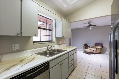 House in Lutz, Florida 3 bedrooms, 125.6 sq.m. № 2429281 - photo 21