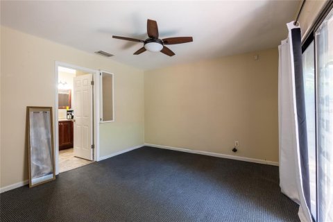 House in Lutz, Florida 3 bedrooms, 125.6 sq.m. № 2429281 - photo 25