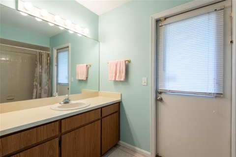 House in Lutz, Florida 3 bedrooms, 125.6 sq.m. № 2429281 - photo 17