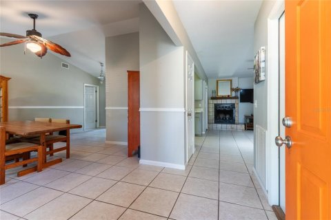 House in Lutz, Florida 3 bedrooms, 125.6 sq.m. № 2429281 - photo 10