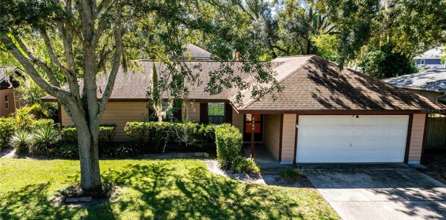 House in Lutz, Florida 3 bedrooms, 125.6 sq.m. № 2429281