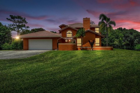 House in West Palm Beach, Florida 5 bedrooms, 312.15 sq.m. № 1175045 - photo 1