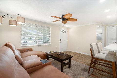 House in Hudson, Florida 3 bedrooms, 133.78 sq.m. № 2145469 - photo 3