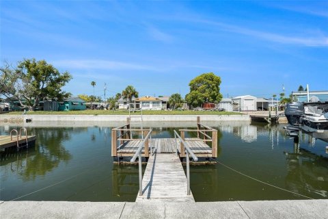 House in Hudson, Florida 3 bedrooms, 133.78 sq.m. № 2145469 - photo 17