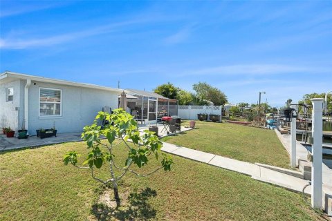 House in Hudson, Florida 3 bedrooms, 133.78 sq.m. № 2145469 - photo 18