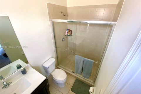 Снять в аренду таунхаус в Хомстед, Флорида 3 спальни, 141.58м2, № 2050867 - фото 20