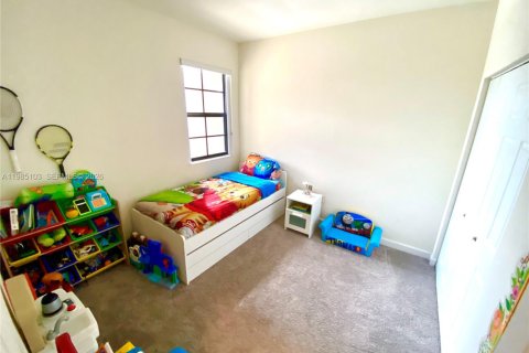 Снять в аренду таунхаус в Хомстед, Флорида 3 спальни, 141.58м2, № 2050867 - фото 17