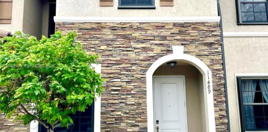 Таунхаус в Хомстед, Флорида 3 спальни, 141.58м2 № 2050867