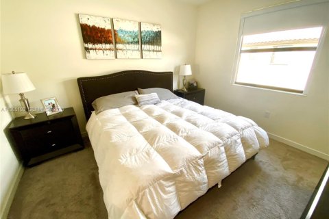 Снять в аренду таунхаус в Хомстед, Флорида 3 спальни, 141.58м2, № 2050867 - фото 19