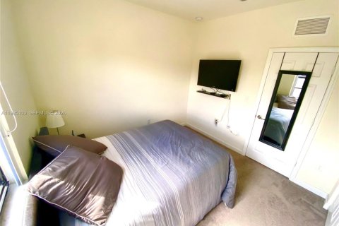 Снять в аренду таунхаус в Хомстед, Флорида 3 спальни, 141.58м2, № 2050867 - фото 15