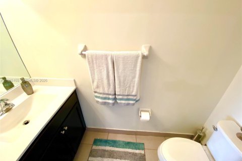 Снять в аренду таунхаус в Хомстед, Флорида 3 спальни, 141.58м2, № 2050867 - фото 8