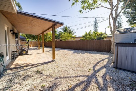 House in Pompano Beach, Florida 3 bedrooms, 107.67 sq.m. № 2069159 - photo 30