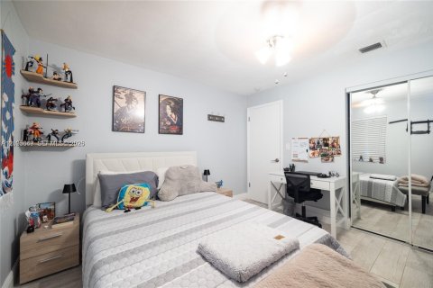 House in Pompano Beach, Florida 3 bedrooms, 107.67 sq.m. № 2069159 - photo 23