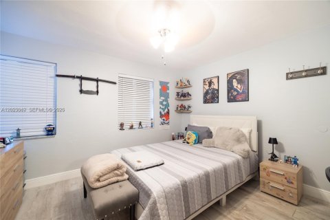 House in Pompano Beach, Florida 3 bedrooms, 107.67 sq.m. № 2069159 - photo 22