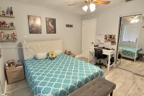 House in Pompano Beach, Florida 3 bedrooms, 107.67 sq.m. № 2069159 - photo 19