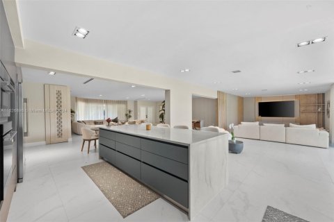 Casa en venta en Pinecrest, Florida, 5 dormitorios, 297.29 m2 № 1281157 - foto 7