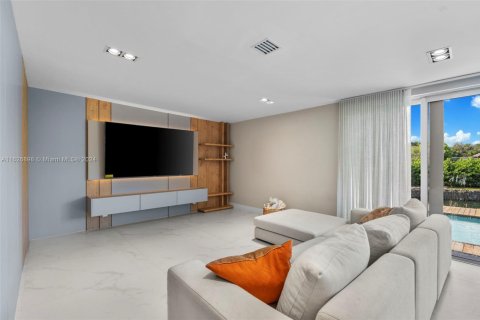 Casa en venta en Pinecrest, Florida, 5 dormitorios, 297.29 m2 № 1281157 - foto 10