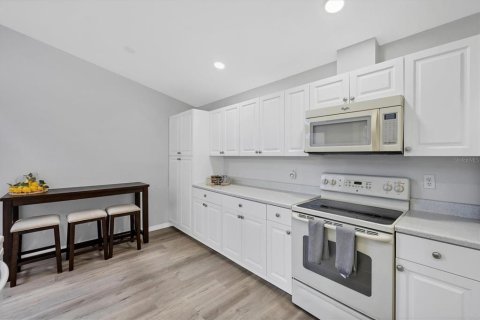 Villa ou maison à vendre à Bradenton, Floride: 2 chambres, 173.36 m2 № 1837525 - photo 10