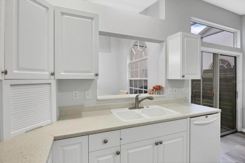 Villa ou maison à vendre à Bradenton, Floride: 2 chambres, 173.36 m2 № 1837525 - photo 12