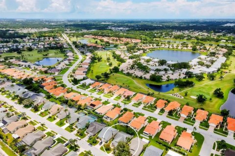 Villa ou maison à vendre à Bradenton, Floride: 2 chambres, 173.36 m2 № 1837525 - photo 2