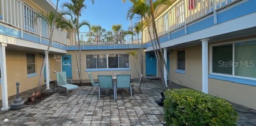 Condominio en Madeira Beach, Florida, 1 dormitorio № 1374712