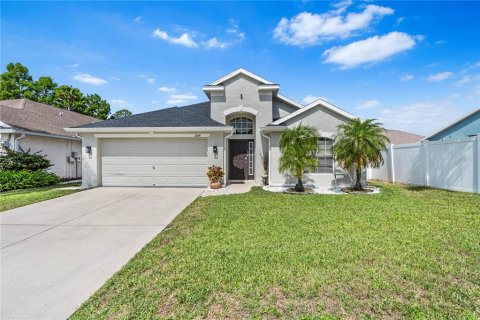 House in Holiday, Florida 3 bedrooms, 188.31 sq.m. № 1685491 - photo 1