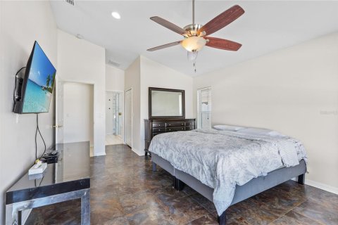 House in Holiday, Florida 3 bedrooms, 188.31 sq.m. № 1685491 - photo 21