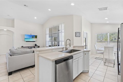 House in Holiday, Florida 3 bedrooms, 188.31 sq.m. № 1685491 - photo 15