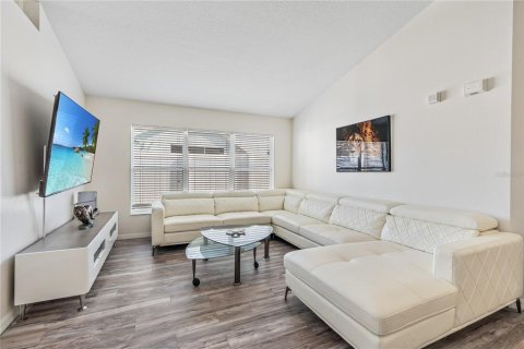 House in Holiday, Florida 3 bedrooms, 188.31 sq.m. № 1685491 - photo 10