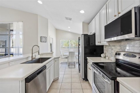 House in Holiday, Florida 3 bedrooms, 188.31 sq.m. № 1685491 - photo 14