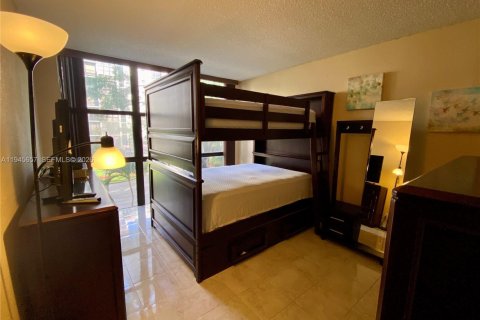 Copropriété à louer à Sunny Isles Beach, Floride: 1 chambre, 59.46 m2 № 2009536 - photo 28