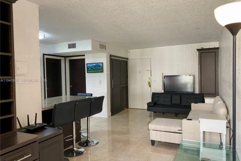 Copropriété à louer à Sunny Isles Beach, Floride: 1 chambre, 59.46 m2 № 2009536 - photo 24