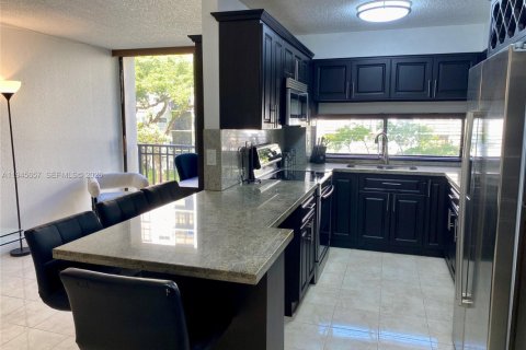 Copropriété à louer à Sunny Isles Beach, Floride: 1 chambre, 59.46 m2 № 2009536 - photo 9