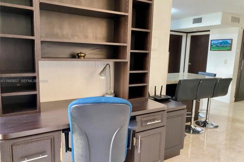 Copropriété à louer à Sunny Isles Beach, Floride: 1 chambre, 59.46 m2 № 2009536 - photo 23