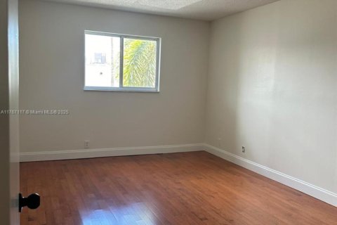 Condo in Pompano Beach, Florida, 1 bedroom  № 1862784 - photo 13