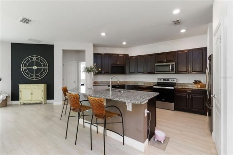 House in Orlando, Florida 4 bedrooms, 184.23 sq.m. № 1810014 - photo 11