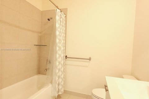 Copropriété à vendre à Doral, Floride: 3 chambres, 123.93 m2 № 1852409 - photo 15
