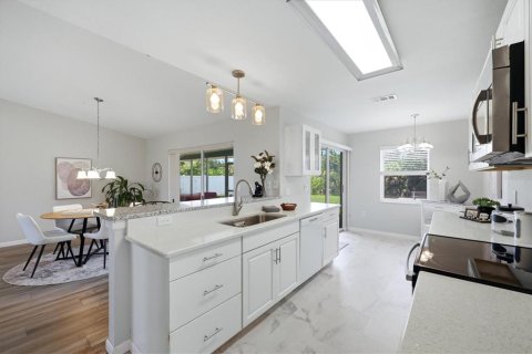 Villa ou maison à vendre à Englewood, Floride: 2 chambres, 115.85 m2 № 2234287 - photo 9
